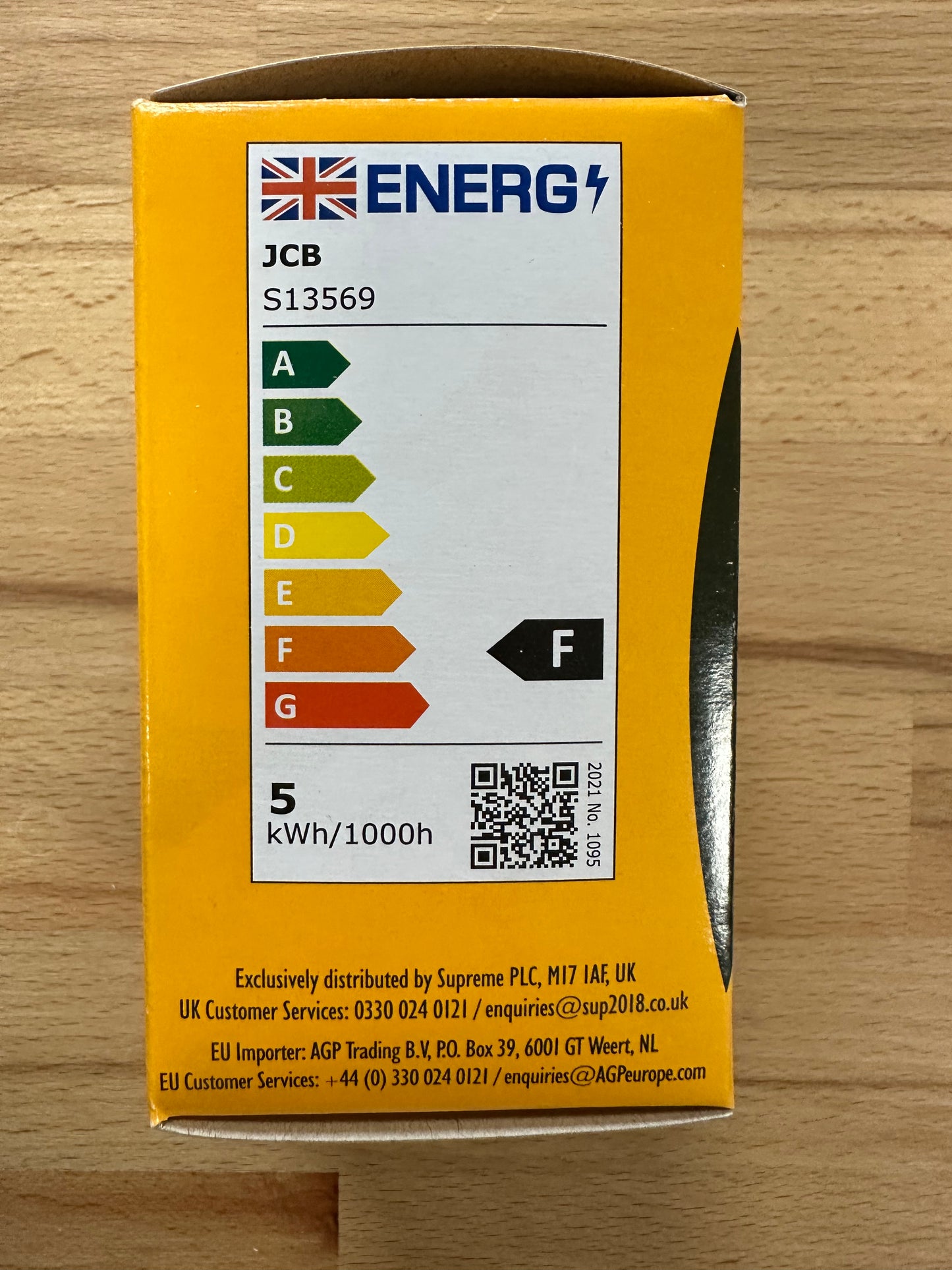 S13569 JCB 6W LED GLS 520LM OPAL BC (B22) Daylight - Pack of 1 - LED Retro