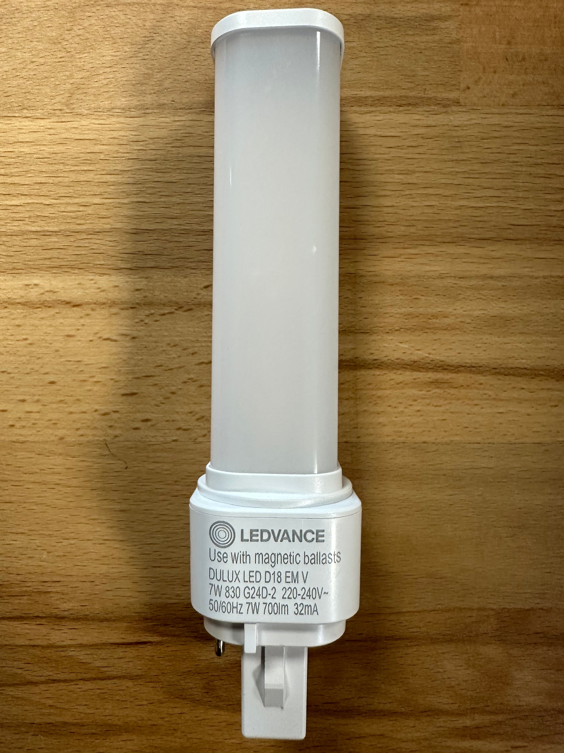 4058075823150 = DULUX LED D18 EM & AC MAINS VALUE 7W 840 G24d-2 770lm - LED Retro
