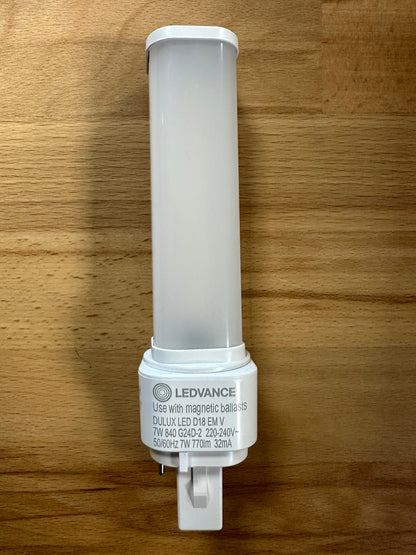 4058075823136 = DULUX LED D18 EM & AC MAINS VALUE 7W 830 G24d-2 700lm - LED Retro