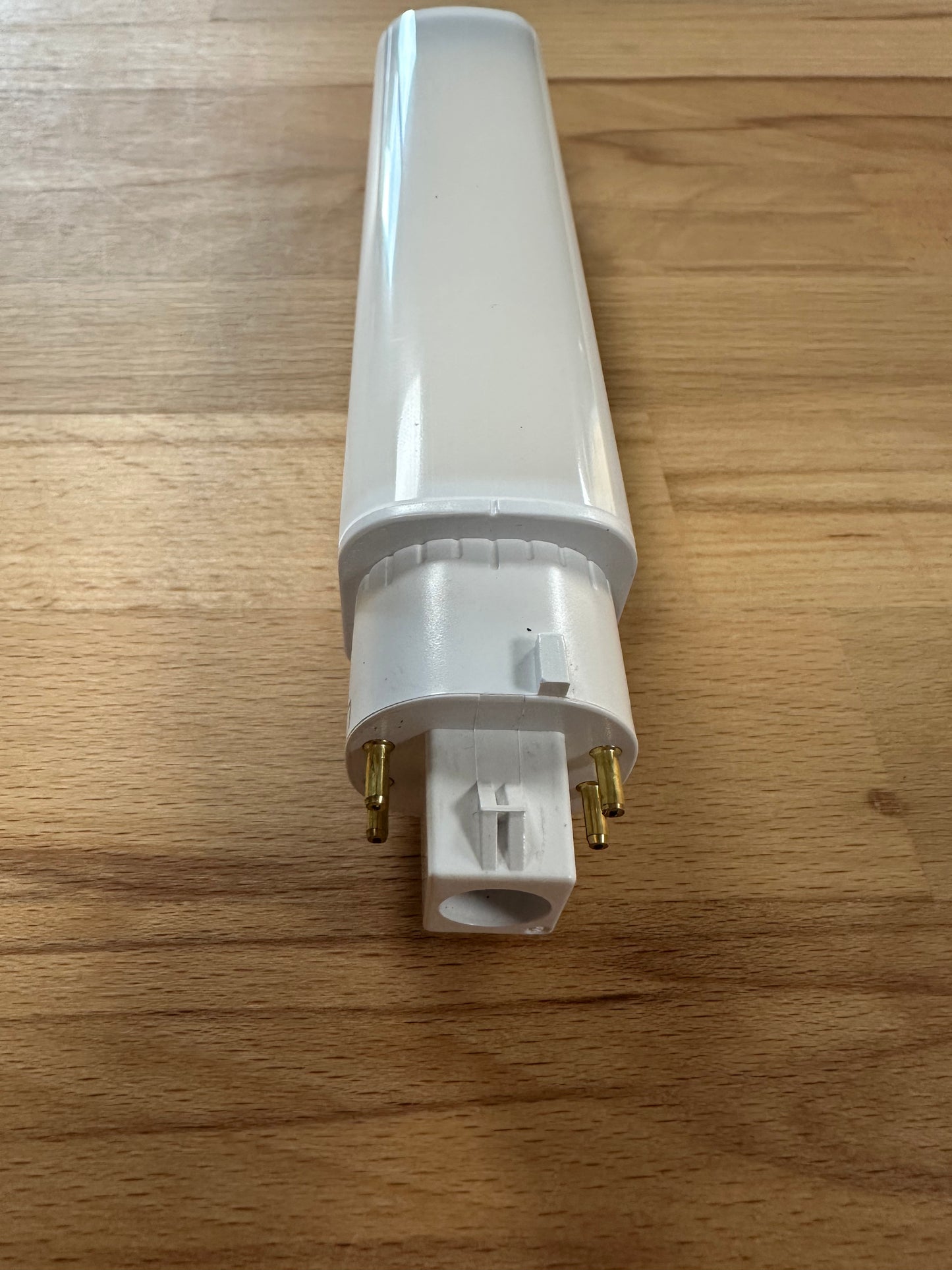 4058075822016 = DULUX LED D/E26 HF & AC MAINS VALUE 10W 830 G24Q-3 990lm - LED Retro