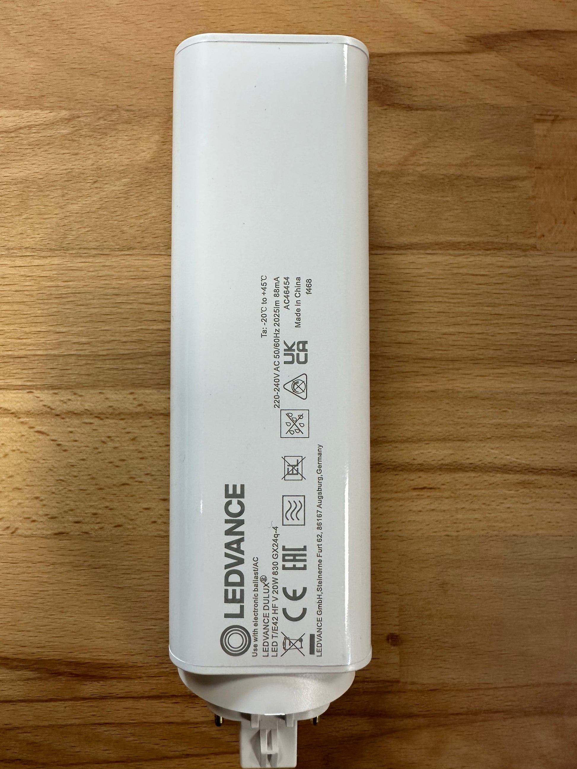 4058075822375 = DULUX LED T/E42 HF & AC MAINS VALUE 20W 830 GX24Q-4 2025lm - LED Retro